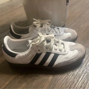 Adidas samba men’s 5 women’s 7